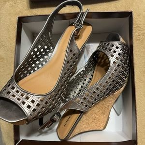 New Women's peep toe stack sandals